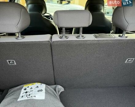 Сірий Кіа Niro, об'ємом двигуна 0 л та пробігом 42 тис. км за 25950 $, фото 146 на Automoto.ua