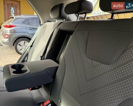 Сірий Кіа Niro, об'ємом двигуна 0 л та пробігом 42 тис. км за 25950 $, фото 71 на Automoto.ua