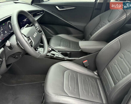 Серый Киа Niro, объемом двигателя 0 л и пробегом 54 тыс. км за 26700 $, фото 60 на Automoto.ua