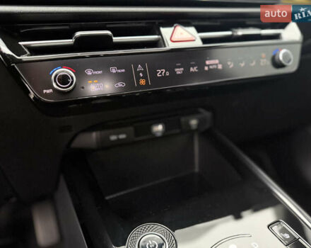 Серый Киа Niro, объемом двигателя 0 л и пробегом 54 тыс. км за 26700 $, фото 82 на Automoto.ua