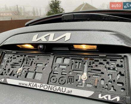 Серый Киа Niro, объемом двигателя 0 л и пробегом 122 тыс. км за 24500 $, фото 45 на Automoto.ua
