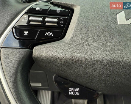 Сірий Кіа Niro, об'ємом двигуна 0 л та пробігом 35 тис. км за 23900 $, фото 67 на Automoto.ua