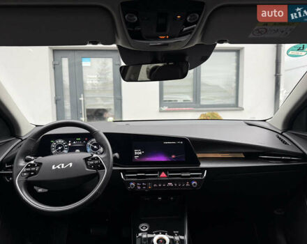 Серый Киа Niro, объемом двигателя 0 л и пробегом 54 тыс. км за 26700 $, фото 83 на Automoto.ua