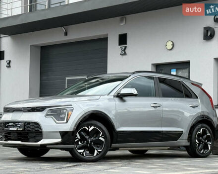 Сірий Кіа Niro, об'ємом двигуна 0 л та пробігом 35 тис. км за 23900 $, фото 4 на Automoto.ua