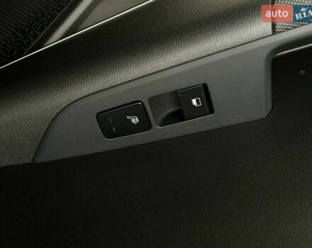 Серый Киа Niro, объемом двигателя 0 л и пробегом 8 тыс. км за 24900 $, фото 9 на Automoto.ua