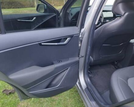 Серый Киа Niro, объемом двигателя 0 л и пробегом 25 тыс. км за 23800 $, фото 24 на Automoto.ua