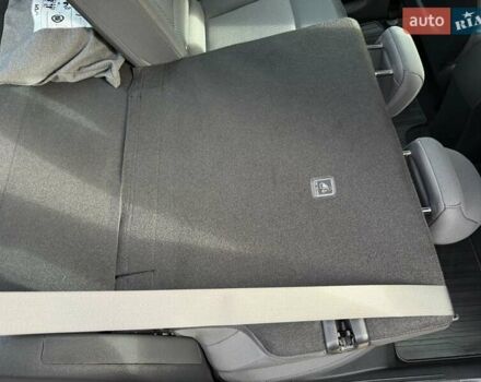 Сірий Кіа Niro, об'ємом двигуна 0 л та пробігом 42 тис. км за 25950 $, фото 158 на Automoto.ua