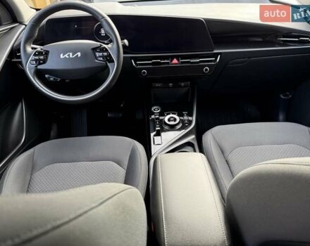 Сірий Кіа Niro, об'ємом двигуна 0 л та пробігом 42 тис. км за 25950 $, фото 135 на Automoto.ua