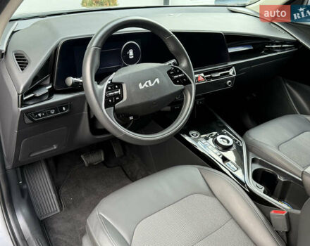 Сірий Кіа Niro, об'ємом двигуна 0 л та пробігом 35 тис. км за 23900 $, фото 49 на Automoto.ua