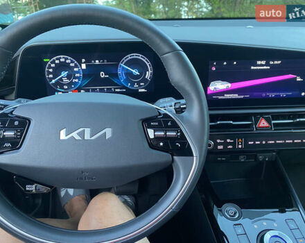 Серый Киа Niro, объемом двигателя 0 л и пробегом 3 тыс. км за 26100 $, фото 2 на Automoto.ua