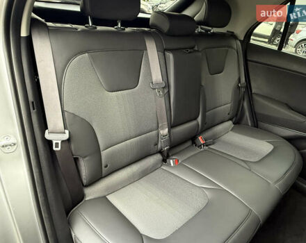 Сірий Кіа Niro, об'ємом двигуна 0 л та пробігом 35 тис. км за 23900 $, фото 80 на Automoto.ua