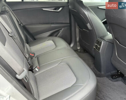 Сірий Кіа Niro, об'ємом двигуна 0 л та пробігом 35 тис. км за 23900 $, фото 77 на Automoto.ua