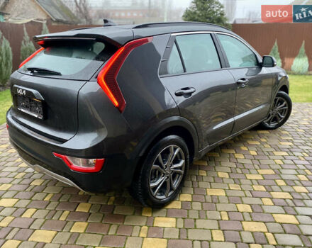 Серый Киа Niro, объемом двигателя 0 л и пробегом 122 тыс. км за 24500 $, фото 1 на Automoto.ua