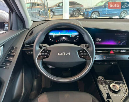 Сірий Кіа Niro, об'ємом двигуна 0 л та пробігом 40 тис. км за 26950 $, фото 5 на Automoto.ua
