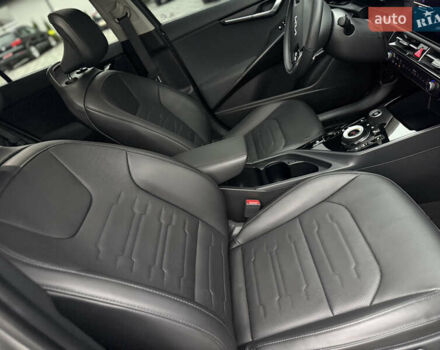 Серый Киа Niro, объемом двигателя 0 л и пробегом 54 тыс. км за 26700 $, фото 50 на Automoto.ua