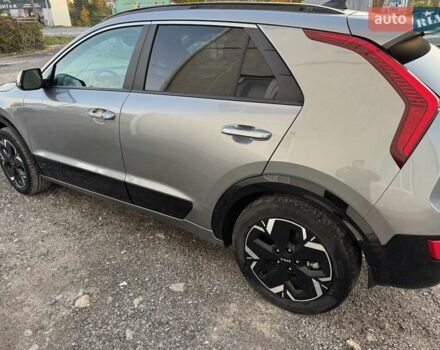 Серый Киа Niro, объемом двигателя 0 л и пробегом 34 тыс. км за 24000 $, фото 4 на Automoto.ua
