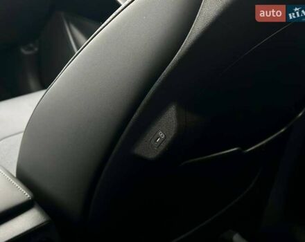 Серый Киа Niro, объемом двигателя 0 л и пробегом 8 тыс. км за 24900 $, фото 13 на Automoto.ua