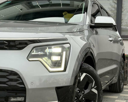 Серый Киа Niro, объемом двигателя 0 л и пробегом 54 тыс. км за 26700 $, фото 22 на Automoto.ua