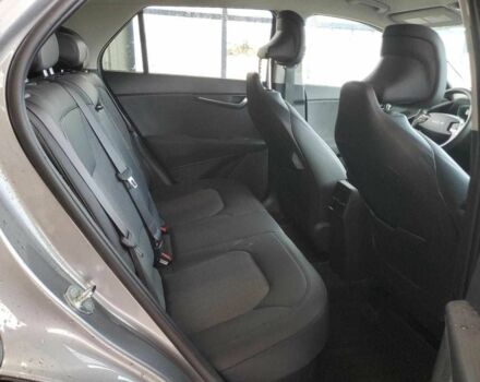 Сірий Кіа Niro, об'ємом двигуна 1.6 л та пробігом 11 тис. км за 7000 $, фото 10 на Automoto.ua