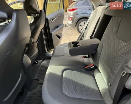 Сірий Кіа Niro, об'ємом двигуна 0 л та пробігом 42 тис. км за 25950 $, фото 68 на Automoto.ua
