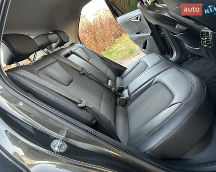 Серый Киа Niro, объемом двигателя 0 л и пробегом 80 тыс. км за 23750 $, фото 90 на Automoto.ua