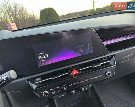 Серый Киа Niro, объемом двигателя 0 л и пробегом 80 тыс. км за 23750 $, фото 69 на Automoto.ua