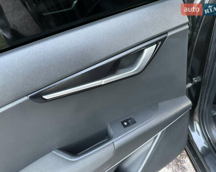 Серый Киа Niro, объемом двигателя 0 л и пробегом 80 тыс. км за 23750 $, фото 82 на Automoto.ua