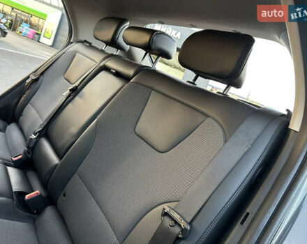 Серый Киа Niro, объемом двигателя 0 л и пробегом 80 тыс. км за 23750 $, фото 86 на Automoto.ua