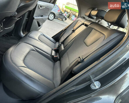 Серый Киа Niro, объемом двигателя 0 л и пробегом 80 тыс. км за 23750 $, фото 84 на Automoto.ua