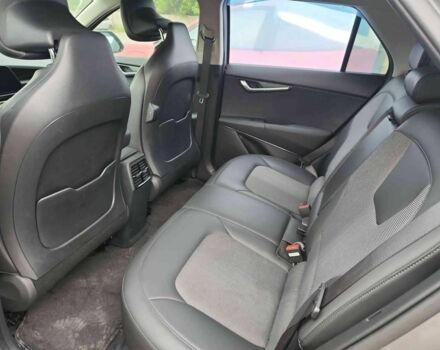 Сірий Кіа Niro, об'ємом двигуна 0 л та пробігом 59 тис. км за 10700 $, фото 8 на Automoto.ua