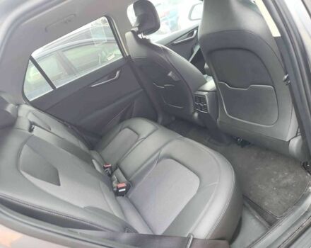 Сірий Кіа Niro, об'ємом двигуна 0 л та пробігом 59 тис. км за 10700 $, фото 9 на Automoto.ua