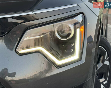 Серый Киа Niro, объемом двигателя 0 л и пробегом 80 тыс. км за 23750 $, фото 33 на Automoto.ua