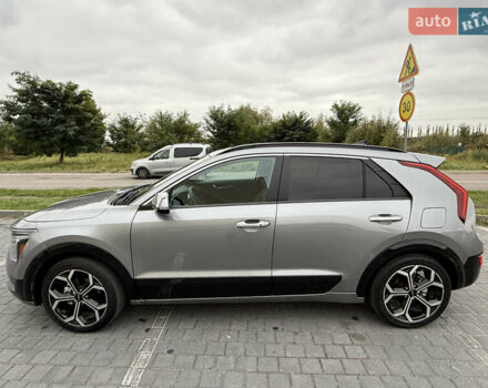 Сірий Кіа Niro, об'ємом двигуна 1.58 л та пробігом 52 тис. км за 23700 $, фото 5 на Automoto.ua