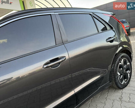 Серый Киа Niro, объемом двигателя 0 л и пробегом 80 тыс. км за 23750 $, фото 27 на Automoto.ua