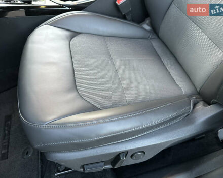 Серый Киа Niro, объемом двигателя 0 л и пробегом 80 тыс. км за 23750 $, фото 60 на Automoto.ua