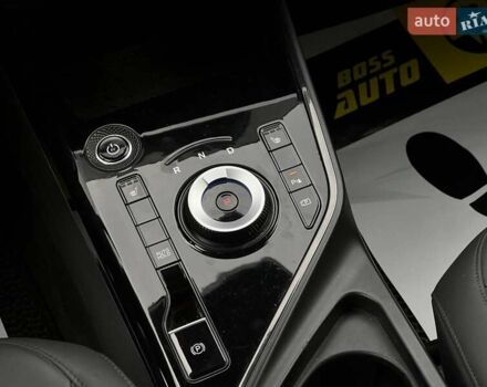 Серый Киа Niro, объемом двигателя 0 л и пробегом 40 тыс. км за 22900 $, фото 13 на Automoto.ua