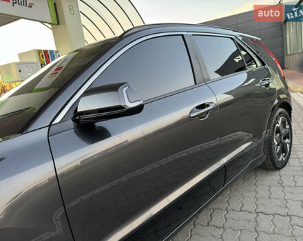 Серый Киа Niro, объемом двигателя 0 л и пробегом 80 тыс. км за 23750 $, фото 28 на Automoto.ua