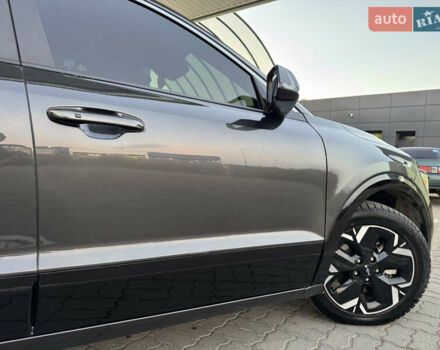 Серый Киа Niro, объемом двигателя 0 л и пробегом 80 тыс. км за 23750 $, фото 15 на Automoto.ua