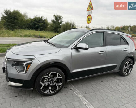 Сірий Кіа Niro, об'ємом двигуна 1.58 л та пробігом 52 тис. км за 23700 $, фото 13 на Automoto.ua