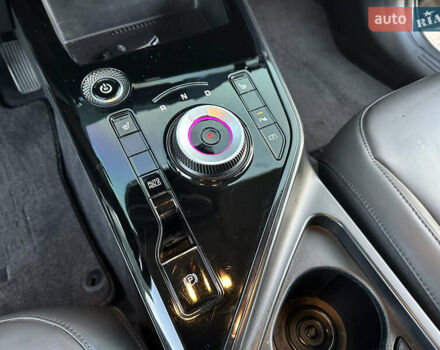 Серый Киа Niro, объемом двигателя 0 л и пробегом 80 тыс. км за 23750 $, фото 70 на Automoto.ua