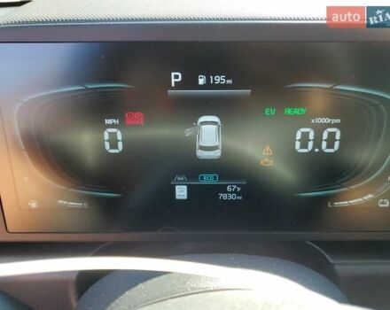 Сірий Кіа Niro, об'ємом двигуна 1.58 л та пробігом 8 тис. км за 8500 $, фото 8 на Automoto.ua