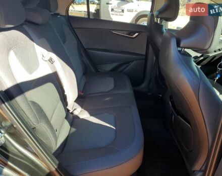 Сірий Кіа Niro, об'ємом двигуна 1.58 л та пробігом 8 тис. км за 8500 $, фото 10 на Automoto.ua