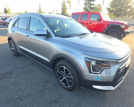 Серый Киа Niro, объемом двигателя 0 л и пробегом 10 тыс. км за 25000 $, фото 1 на Automoto.ua