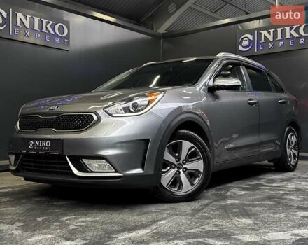 Кіа Niro 2017 у Києві на Automoto.ua Сірий Кіа Niro, об'ємом двигуна 1.6 л та пробігом 213 тис. км за 14000 $, фото 1 на Automoto.ua