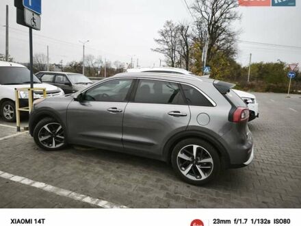 Киа Niro 2017 в Ровно на Automoto.ua Серый Киа Niro, объемом двигателя 1.6 л и пробегом 142 тыс. км за 14999 $, фото 1 на Automoto.ua