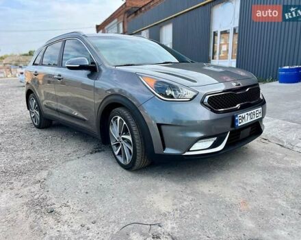 Серый Киа Niro, объемом двигателя 1.58 л и пробегом 92 тыс. км за 17450 $, фото 1 на Automoto.ua