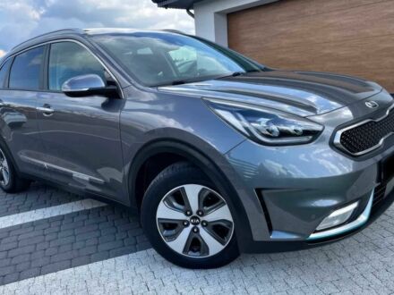 Кіа Niro 2017 у Чернігові на Automoto.ua Сірий Кіа Niro, об'ємом двигуна 1.6 л та пробігом 67 тис. км за 11150 $, фото 1 на Automoto.ua