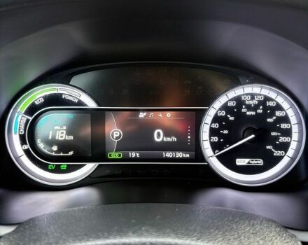 Серый Киа Niro, объемом двигателя 1.58 л и пробегом 140 тыс. км за 14900 $, фото 1 на Automoto.ua