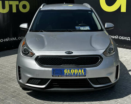 Серый Киа Niro, объемом двигателя 1.58 л и пробегом 241 тыс. км за 12500 $, фото 1 на Automoto.ua