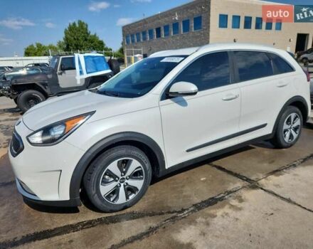 Серый Киа Niro, объемом двигателя 1.58 л и пробегом 118 тыс. км за 2300 $, фото 1 на Automoto.ua